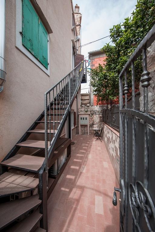 Riva Suite 2 Komiža Exteriér fotografie